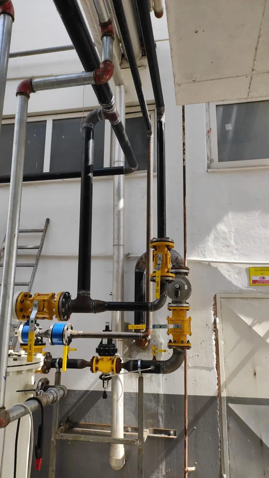Endüstriyel doğalgaz regülatör ve vana grubu